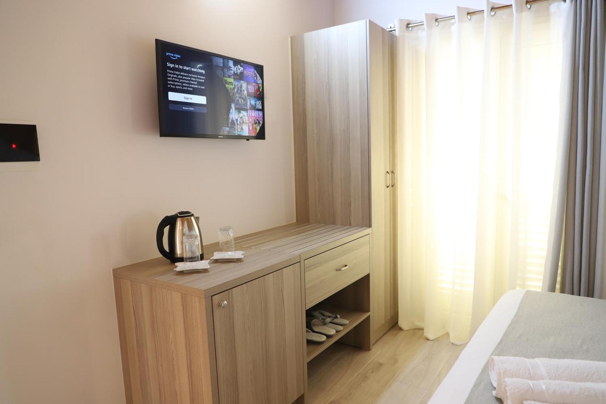 Guesthouse Kazazi Берат Екстер'єр фото