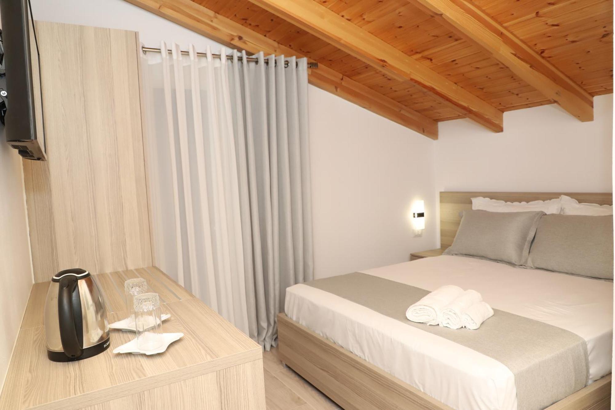 Guesthouse Kazazi Берат Екстер'єр фото