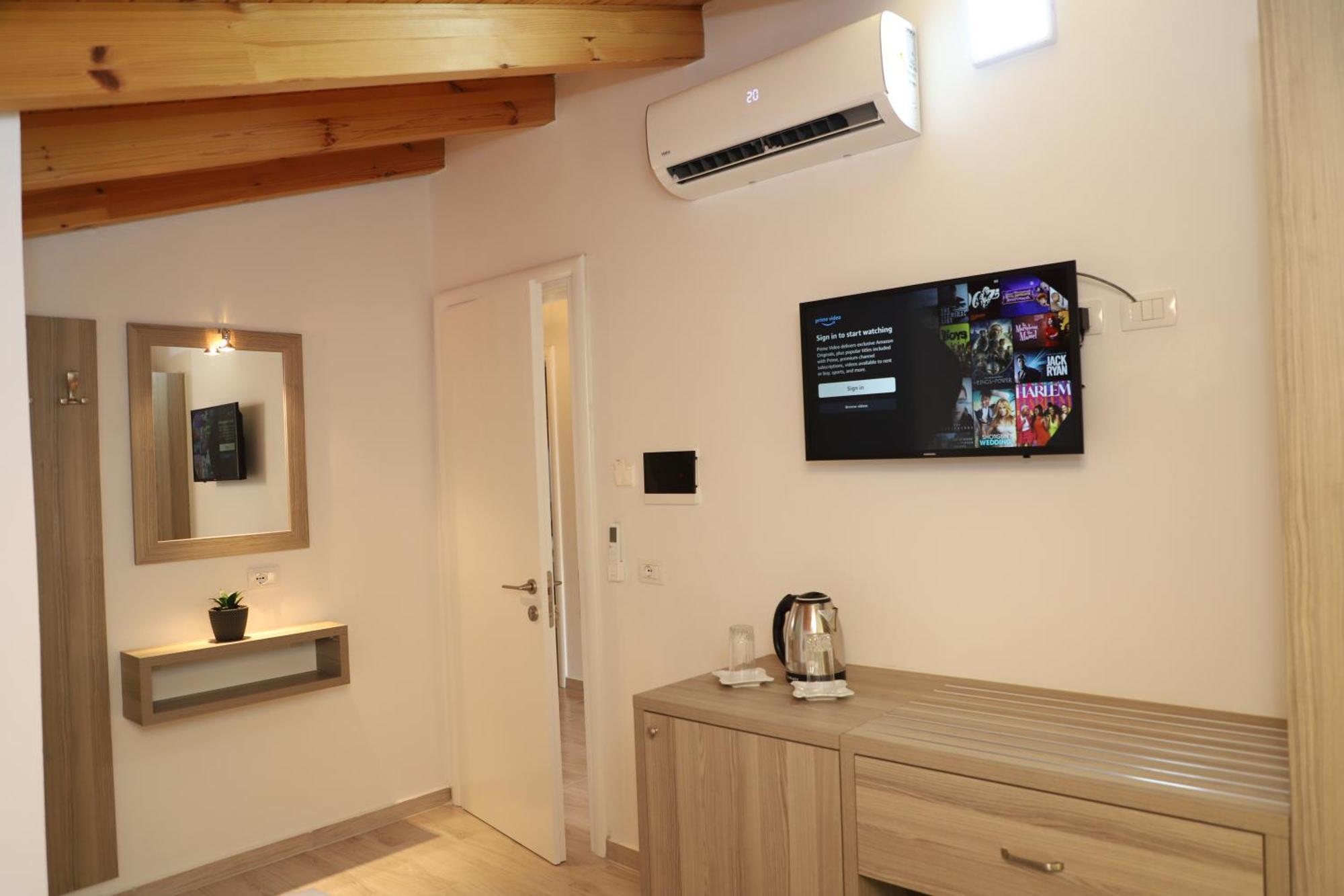 Guesthouse Kazazi Берат Екстер'єр фото